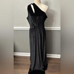 Camisa Elegant One-Shoulder Velvet Maxi Dress
